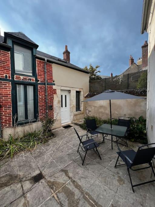 Appartement T2 Avec Terrasse Proche Cathedrale Бурж Екстериор снимка